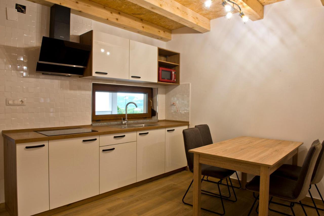 Apartmaji Tanto Malovse Crnice Luaran gambar