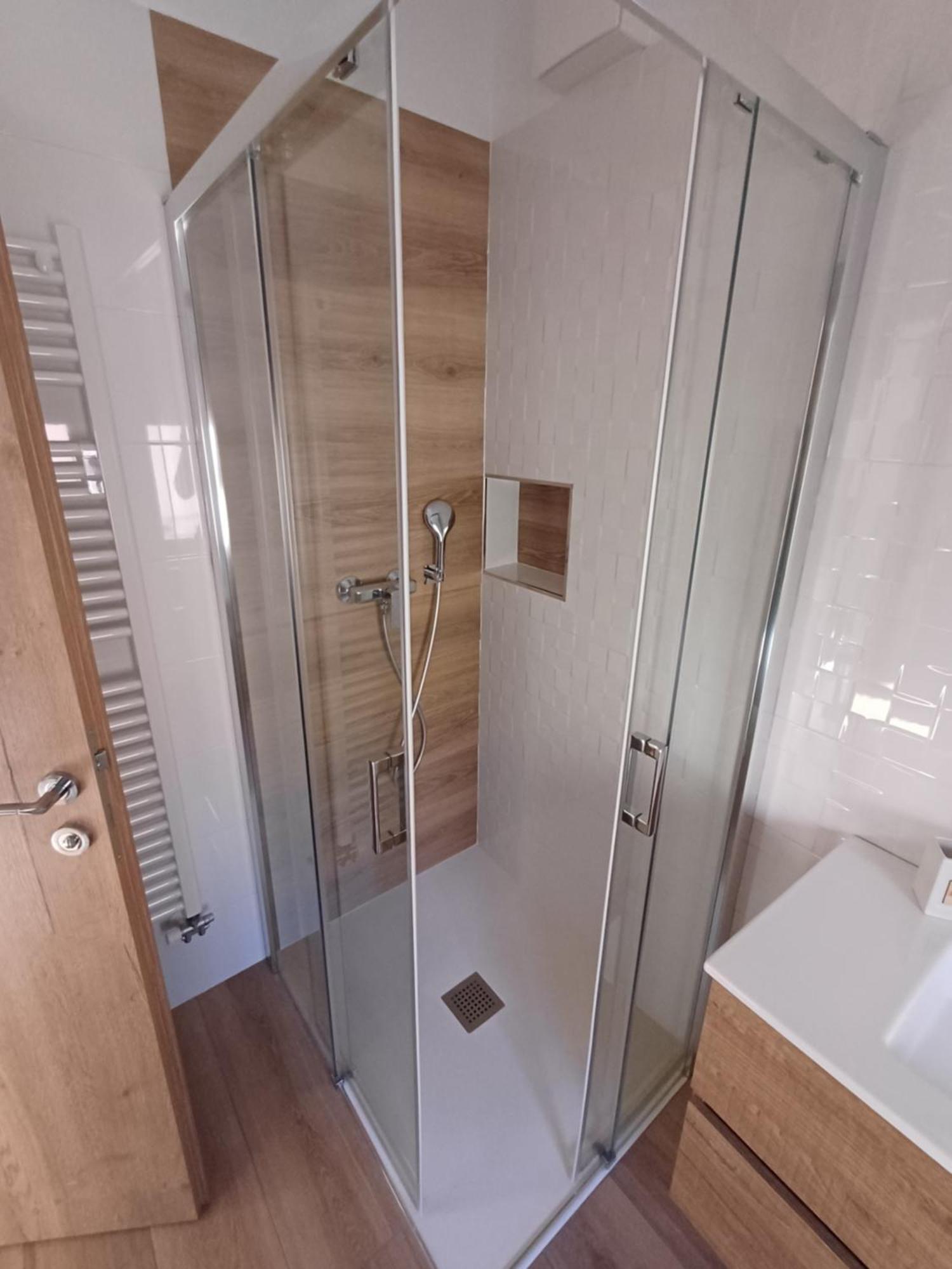 Apartmaji Tanto Malovse Crnice Luaran gambar