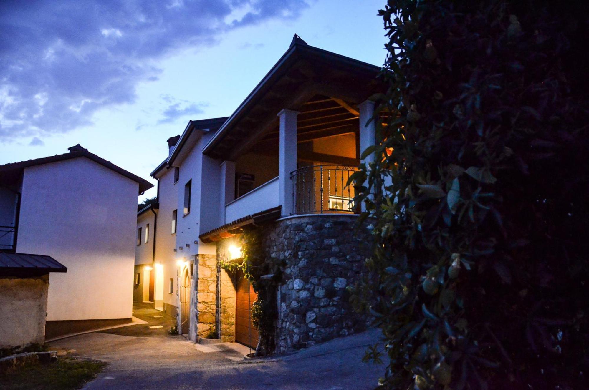 Apartmaji Tanto Malovse Crnice Luaran gambar