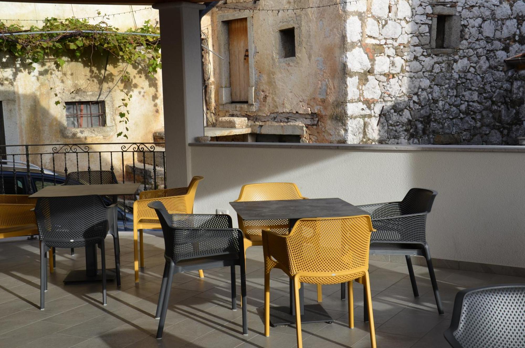 Apartmaji Tanto Malovse Crnice Luaran gambar
